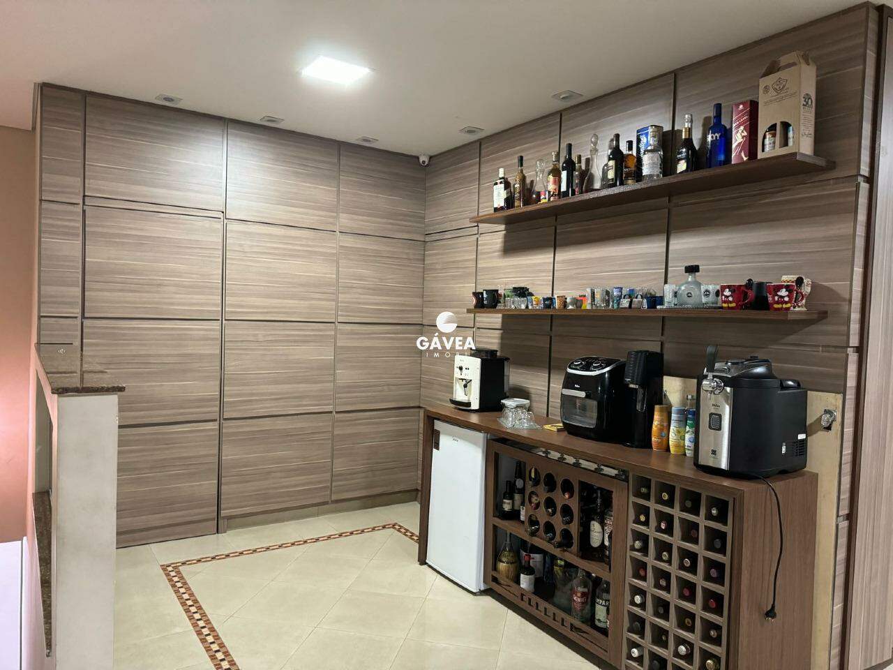 Casa à venda no Embaré: 