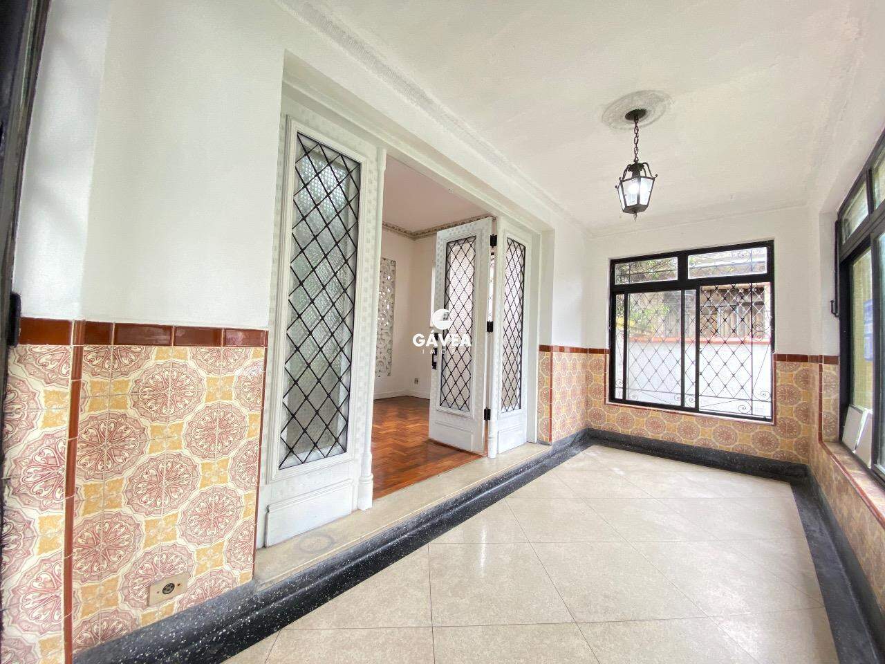 Casa à venda no Macuco: 