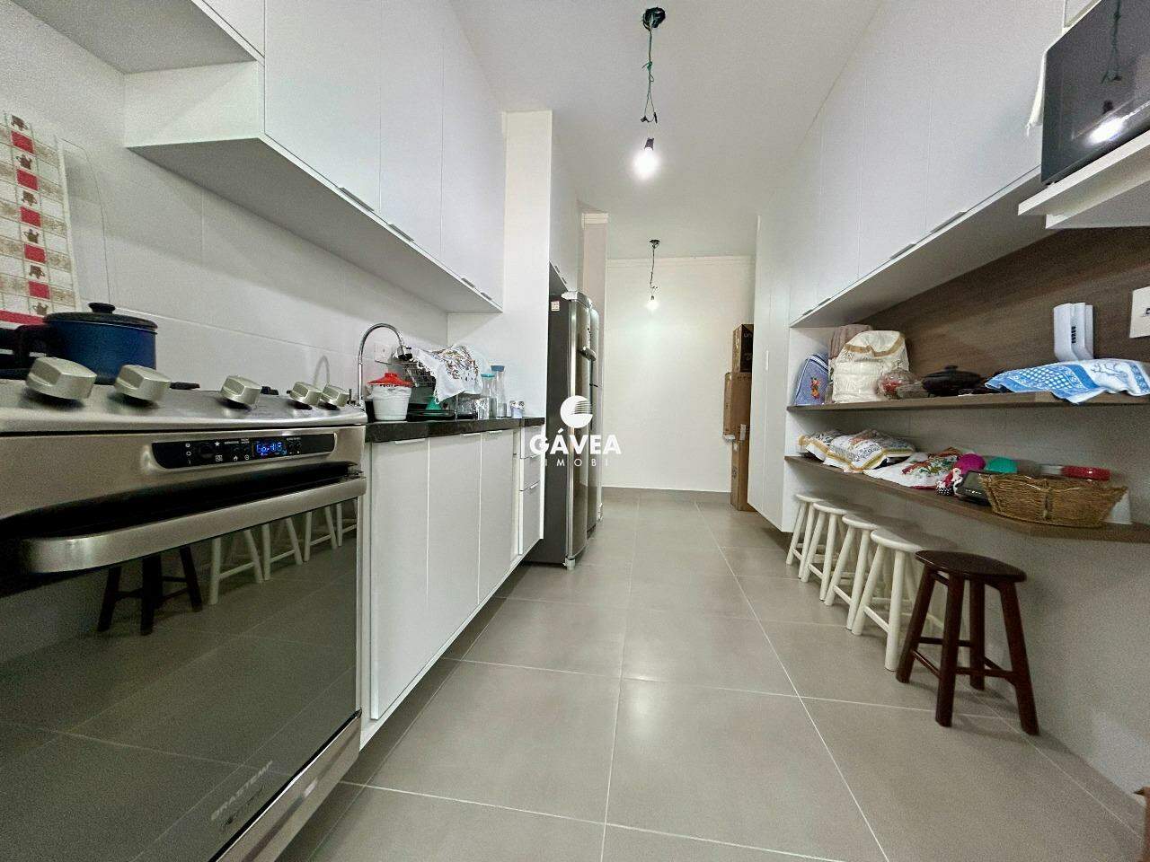 Apartamento à venda no Aviação: Cozinha com armários