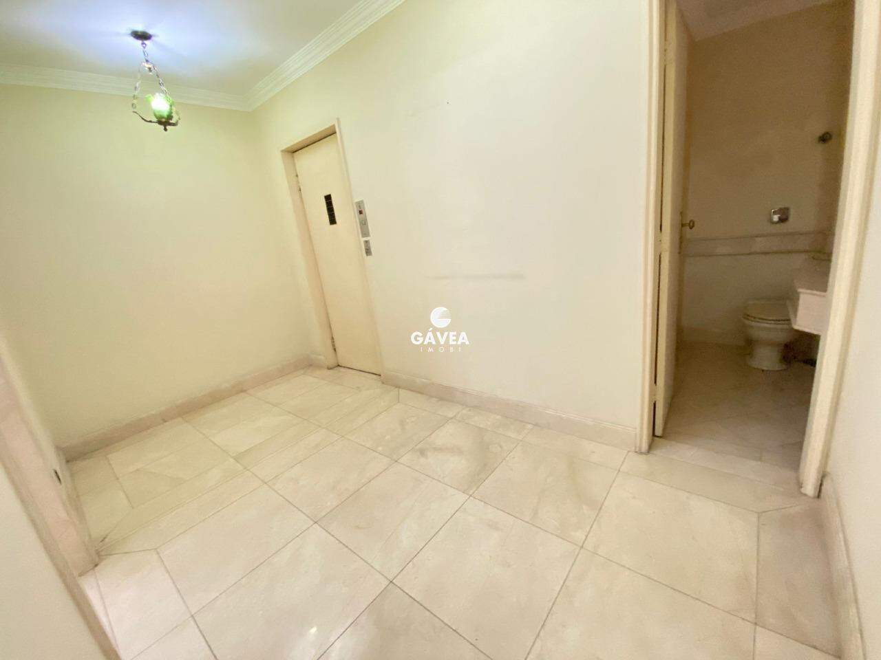 Apartamento à venda no Boqueirão: elevador privativo 