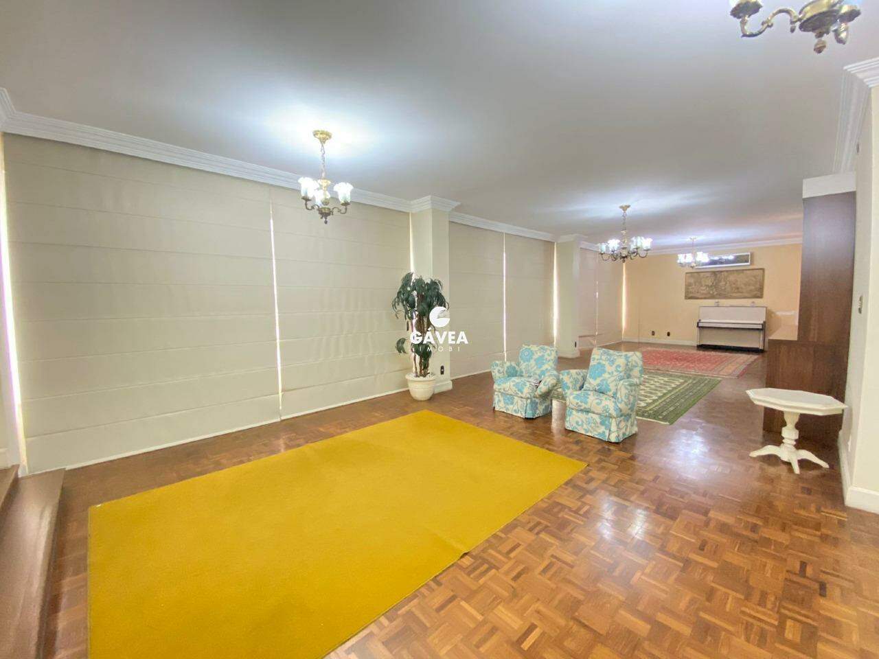 Apartamento à venda no Boqueirão: sala para 3 ambientes