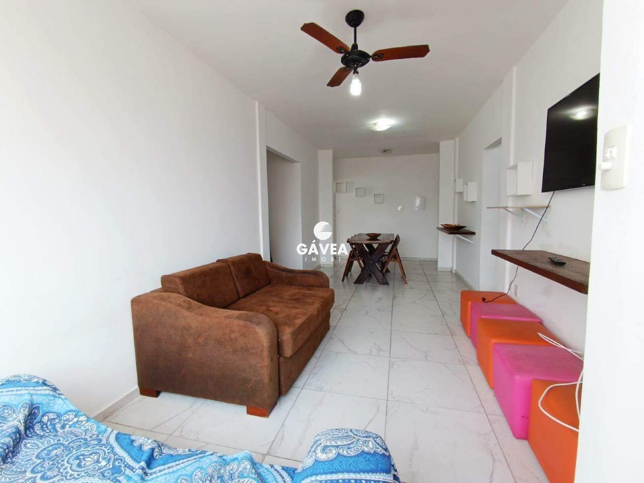 Apartamento à venda no Gonzaguinha: Sala ampla 2 ambientes