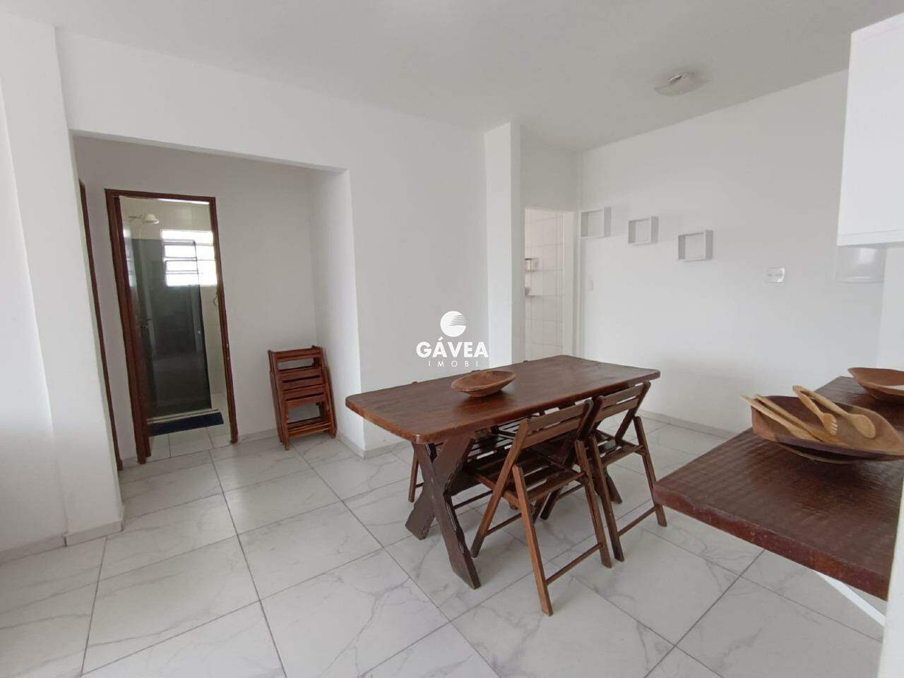 Apartamento à venda no Gonzaguinha: Sala ampla 2 ambientes