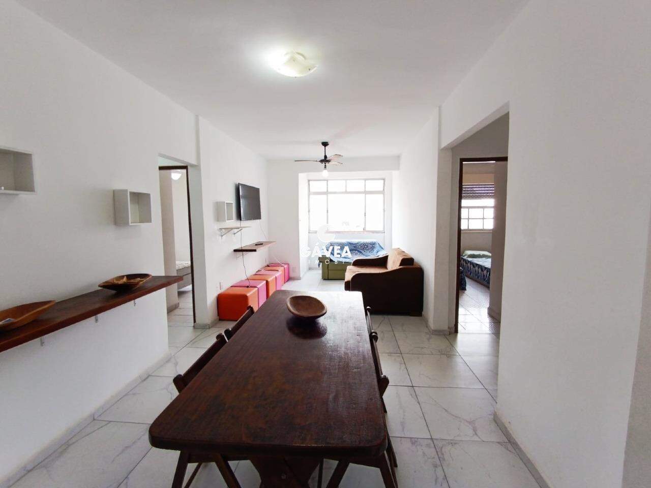 Apartamento à venda no Gonzaguinha: Sala ampla 2 ambientes