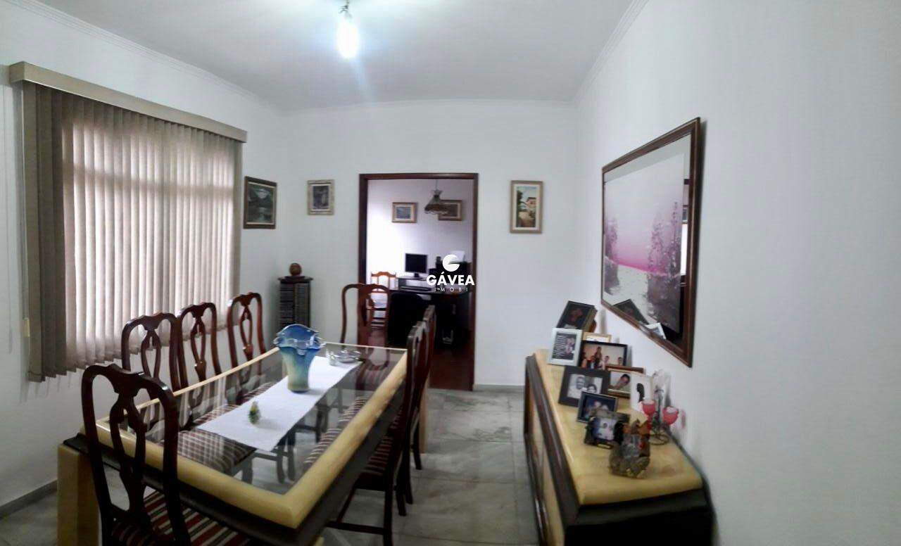 Casa à venda no Centro: 