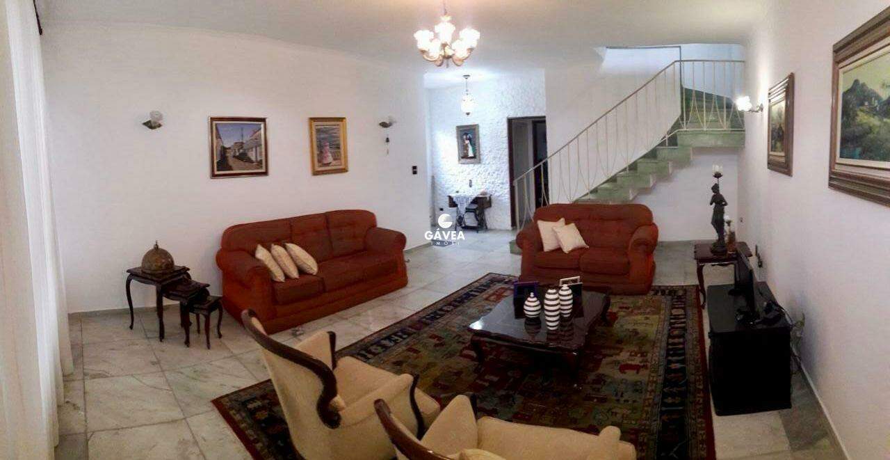 Casa à venda no Centro: 