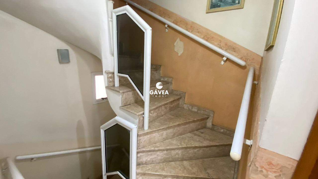 Casa à venda no Centro: 