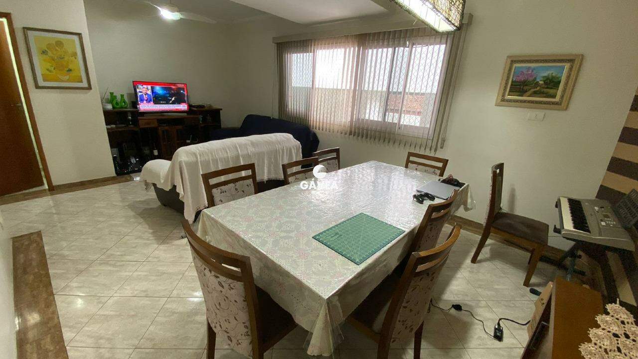 Casa à venda no Centro: 