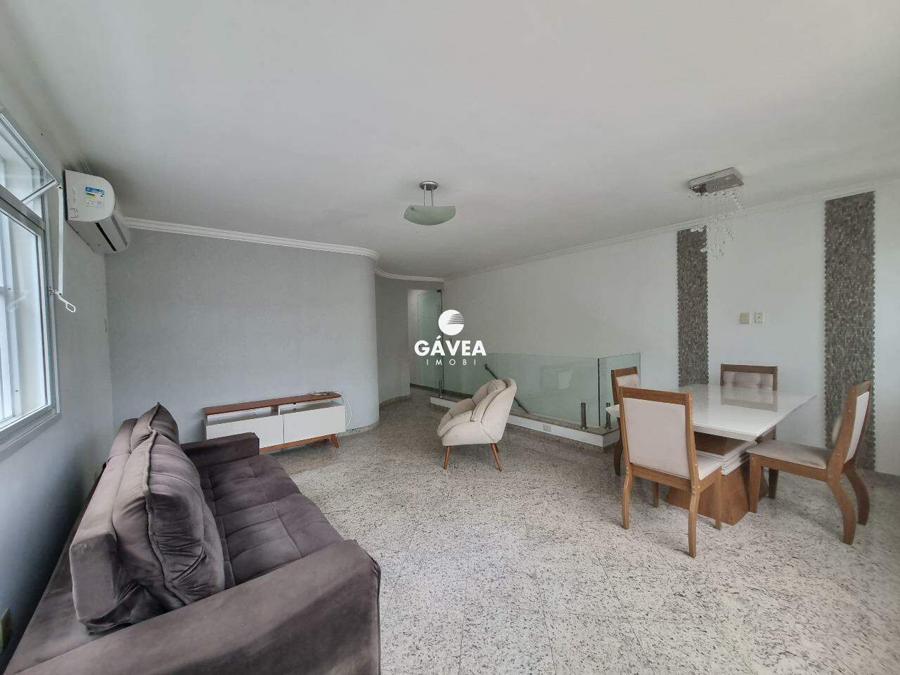 Casa à venda no Embaré: Sala - 1º Pavimento