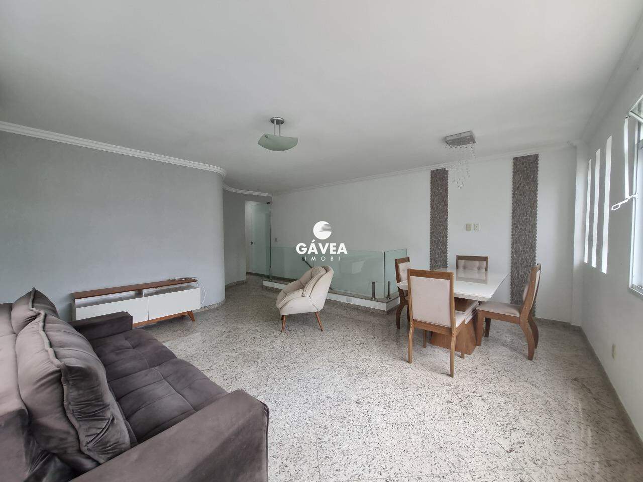 Casa à venda no Embaré: Sala - 1º Pavimento