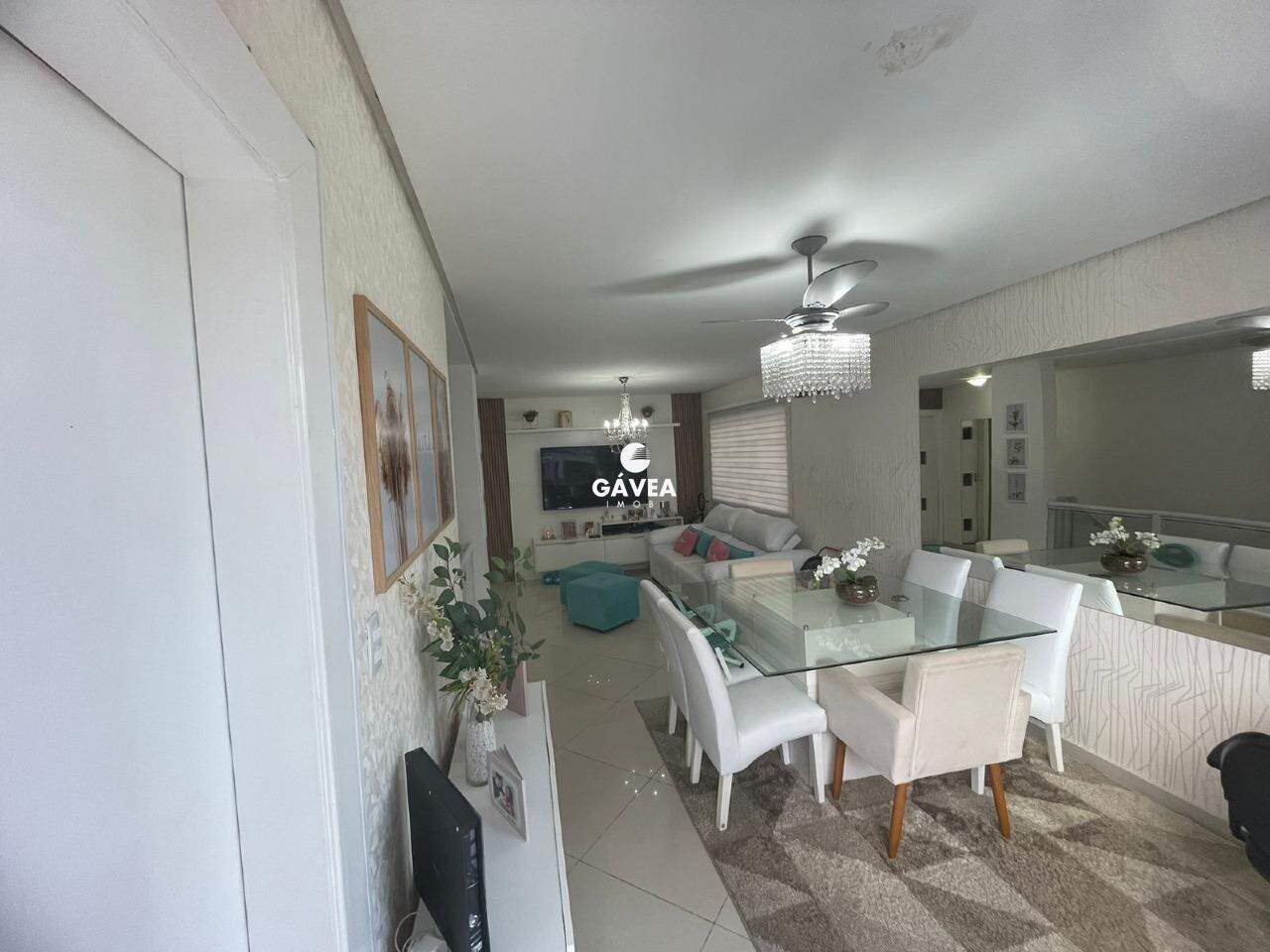 Casa à venda no Embaré: 