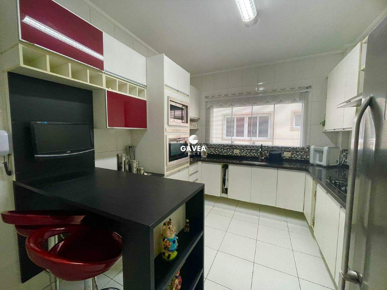 Casa à venda no Embaré: 