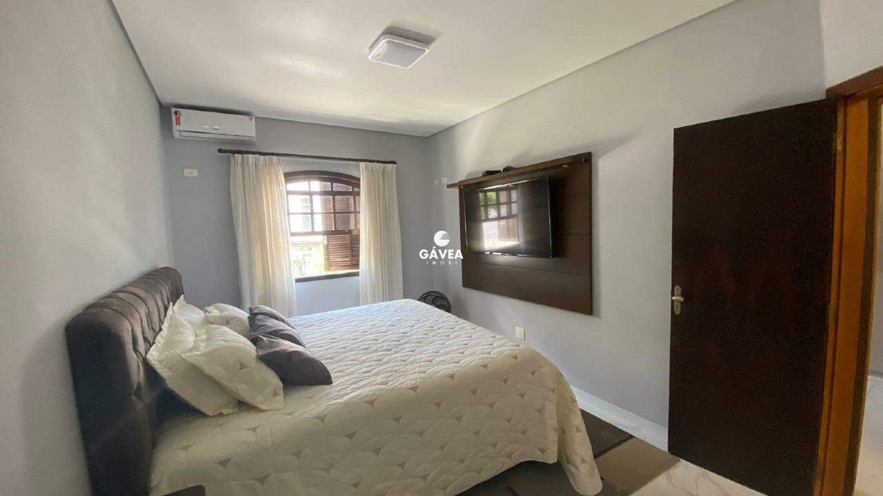 Sobrado à venda no Boqueirão: 