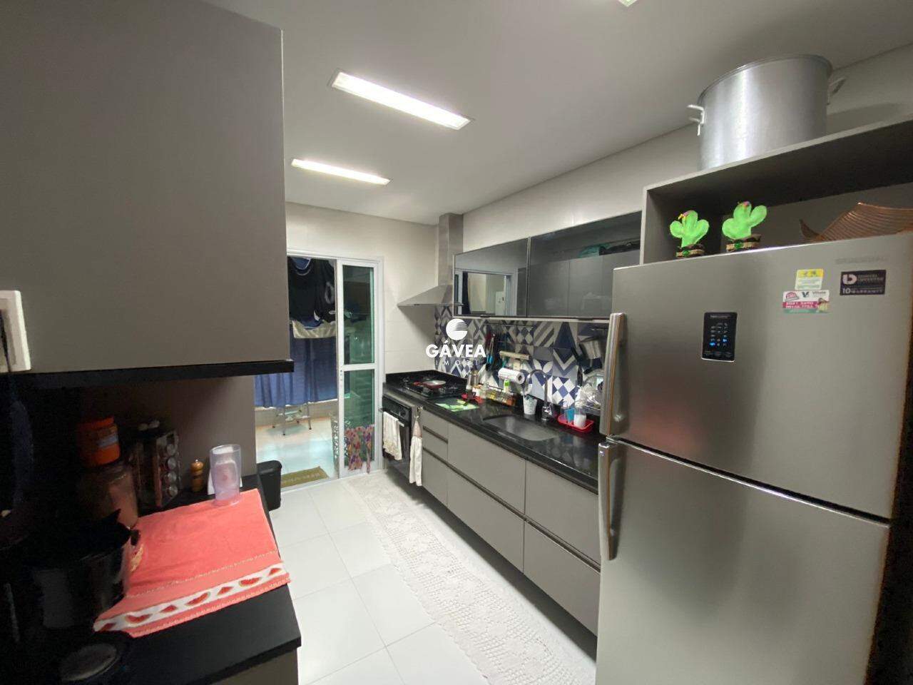 Apartamento à venda no Ponta da Praia: 