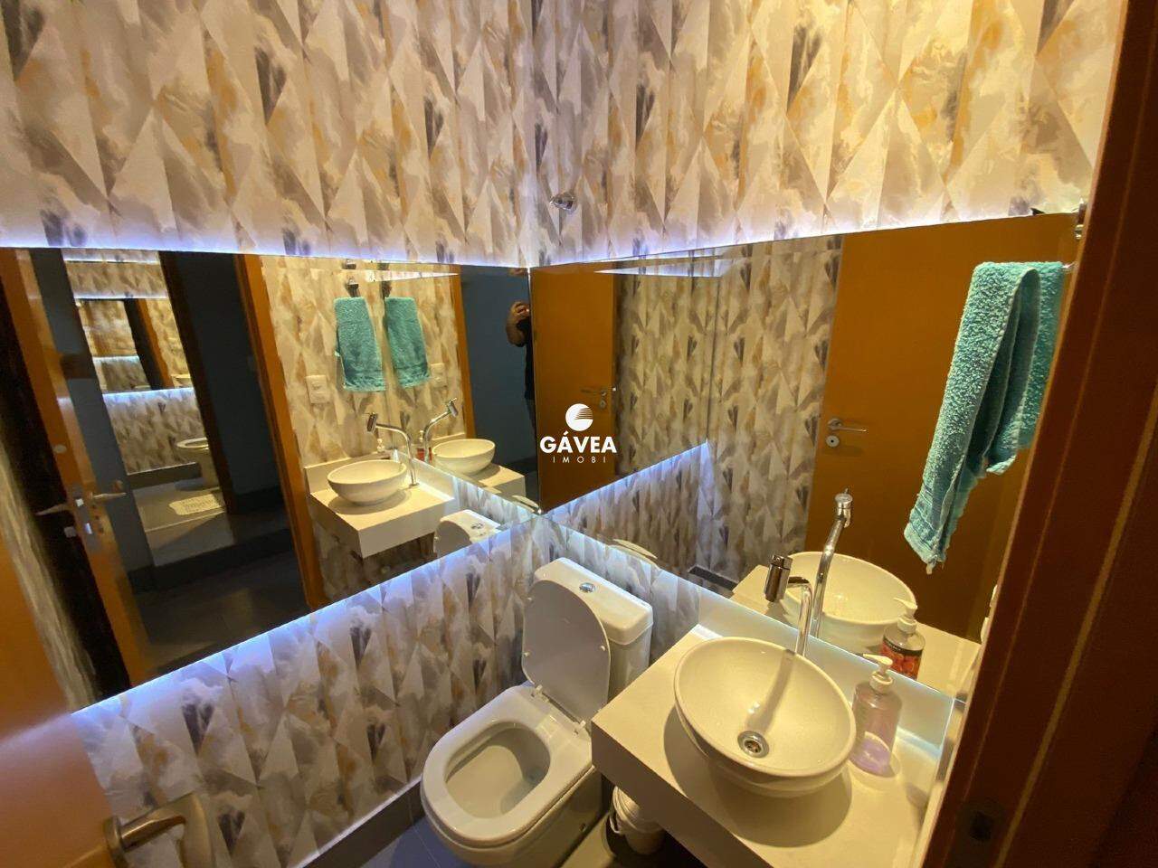 Apartamento à venda no Ponta da Praia: 