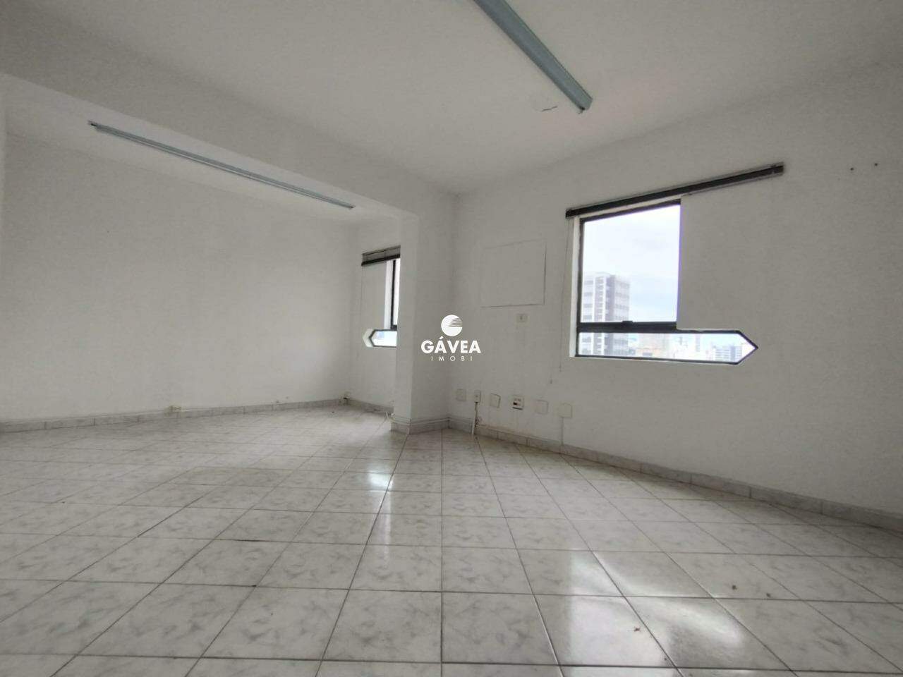 Conjunto Comercial/sala para aluguel no Vila Mathias: 
