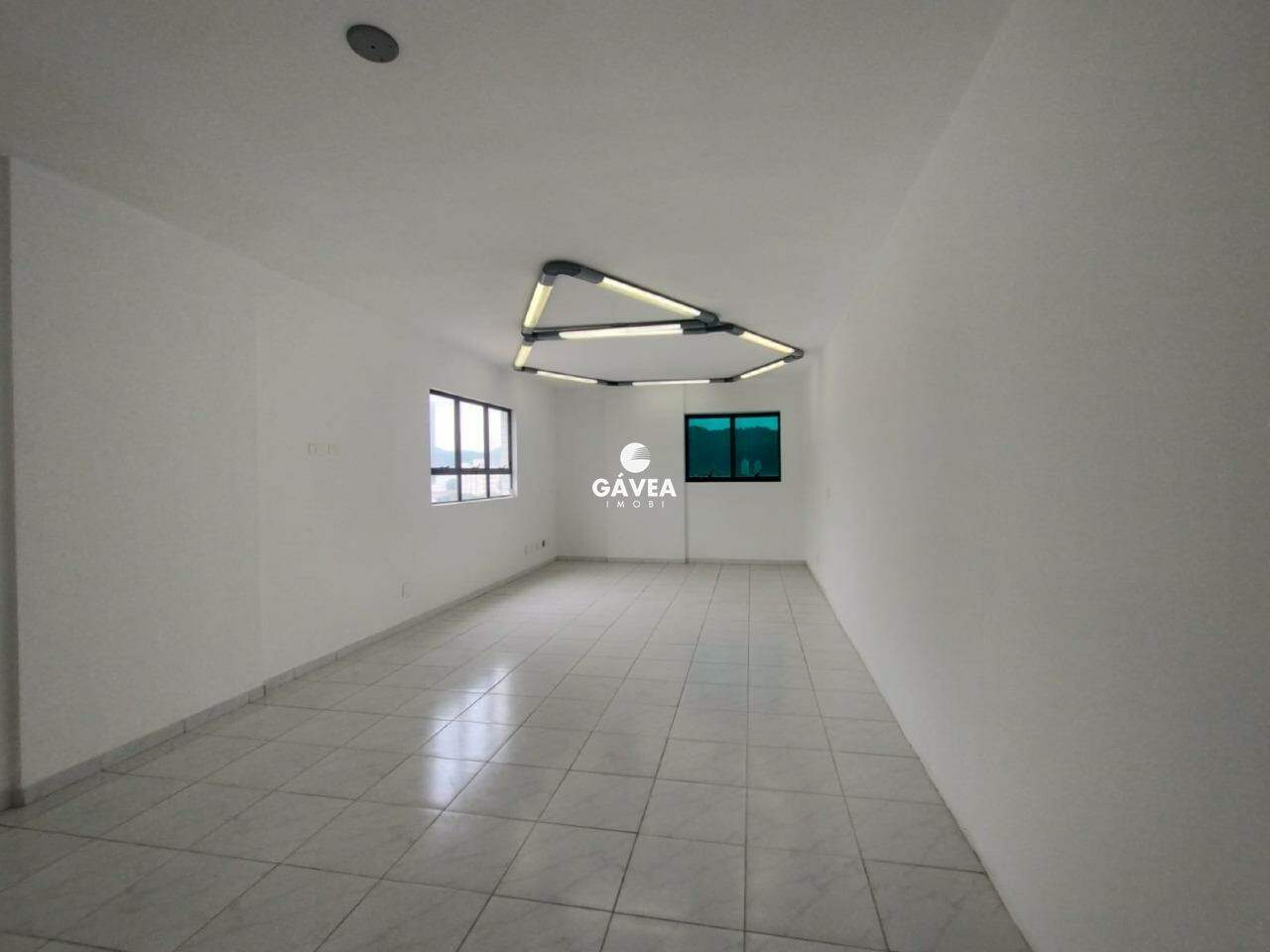 Conjunto Comercial/sala para aluguel no Vila Mathias: 