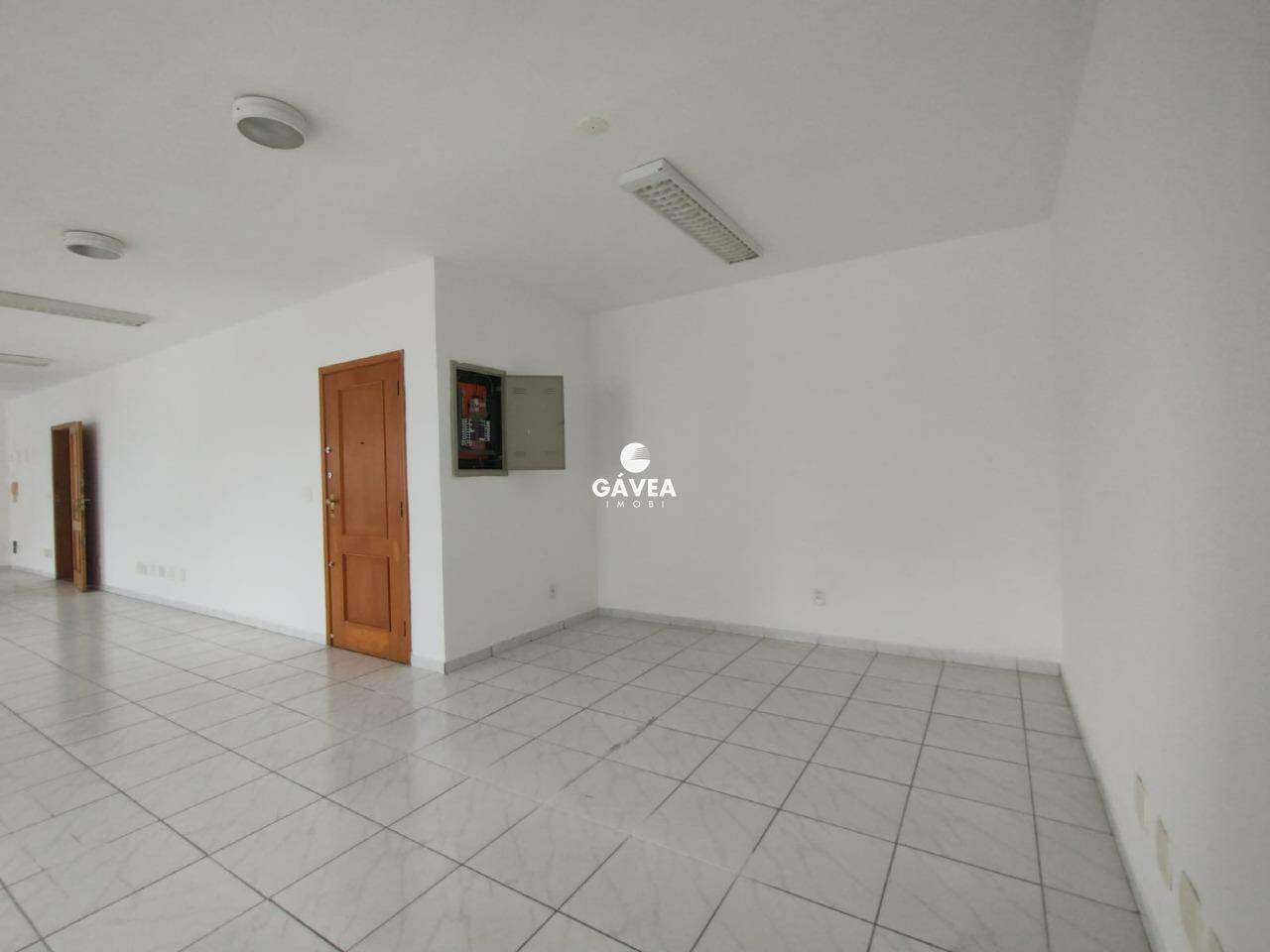 Conjunto Comercial/sala para aluguel no Vila Mathias: 