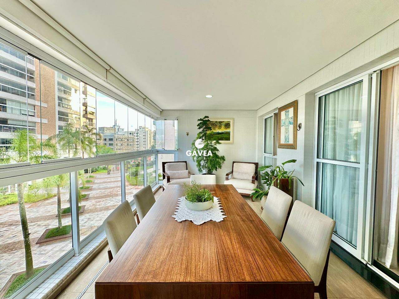 Apartamento à venda no Ponta da Praia: 