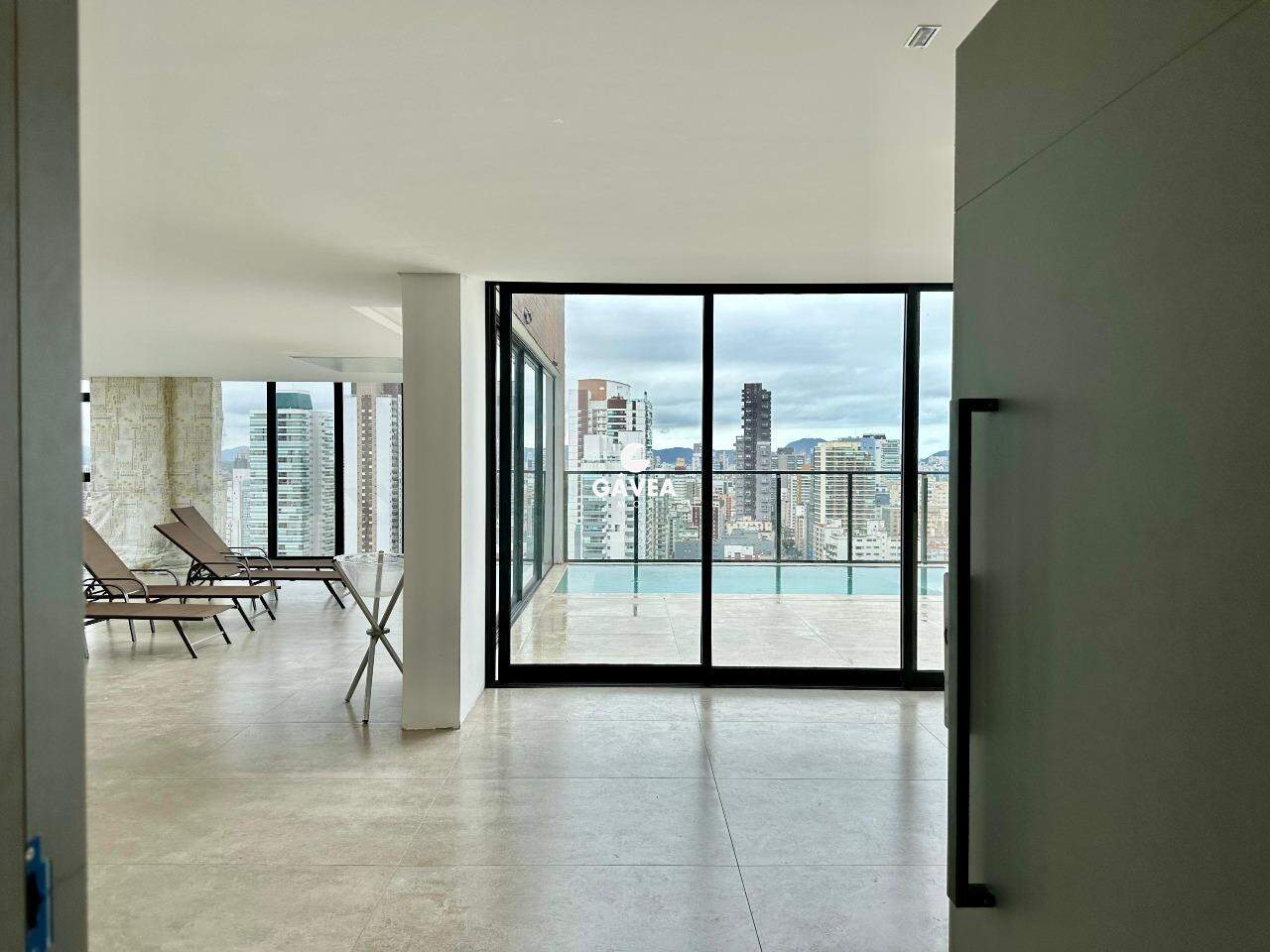 Cobertura à venda no José Menino: 