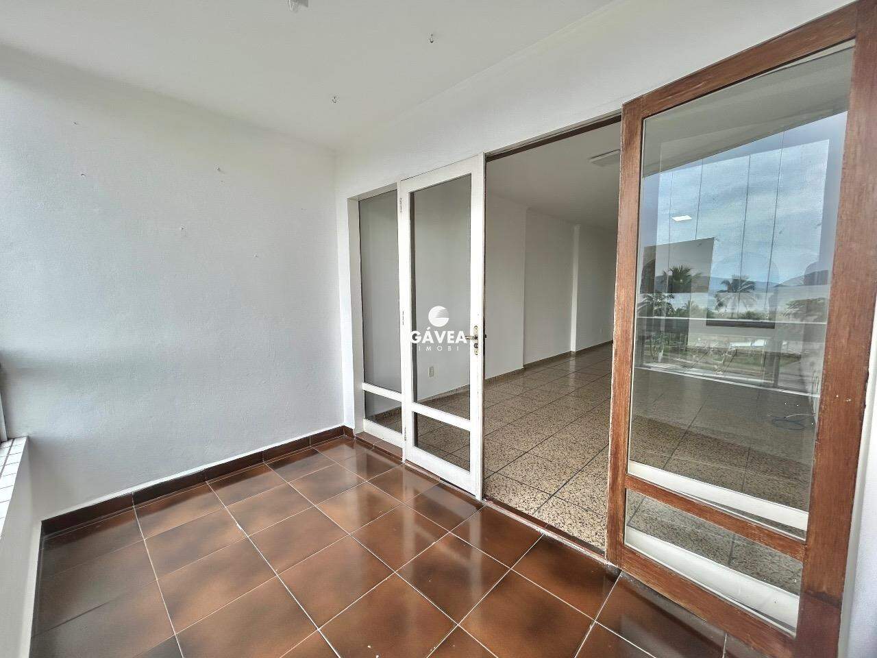 Apartamento à venda no Itararé: varanda nivelada com a sala