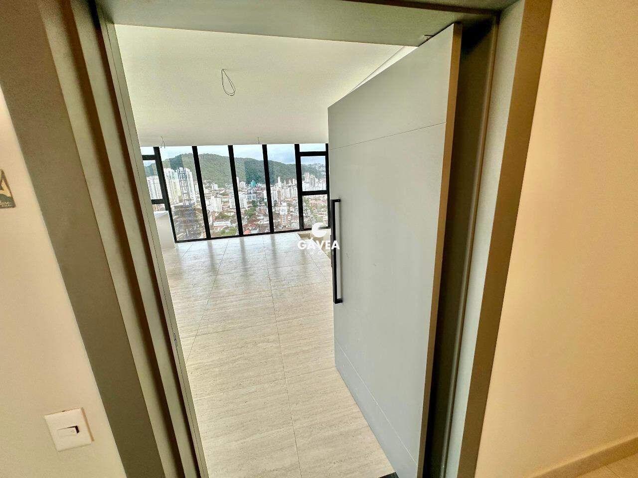 Cobertura à venda no José Menino: 