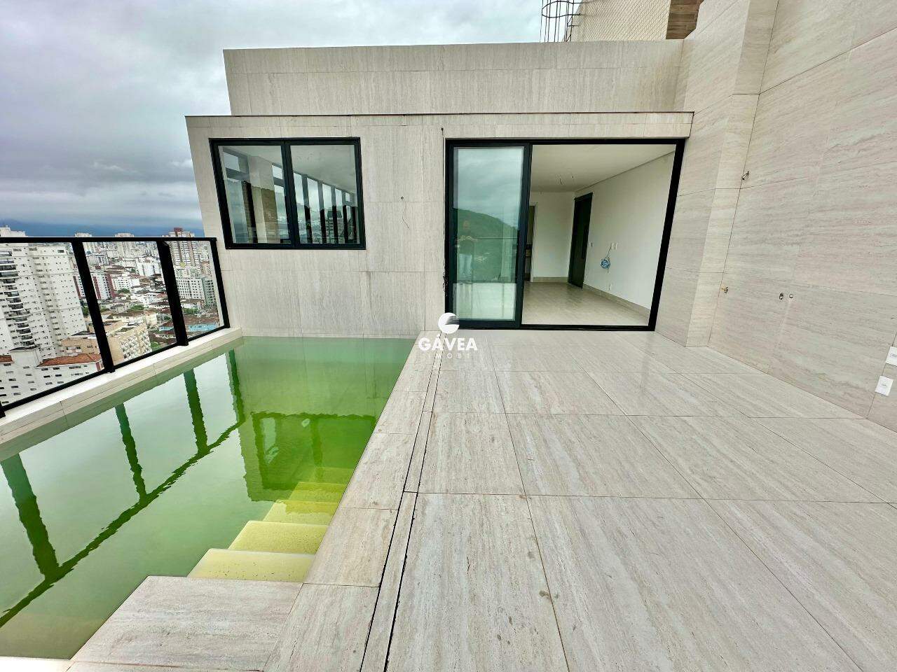 Cobertura à venda no José Menino: 