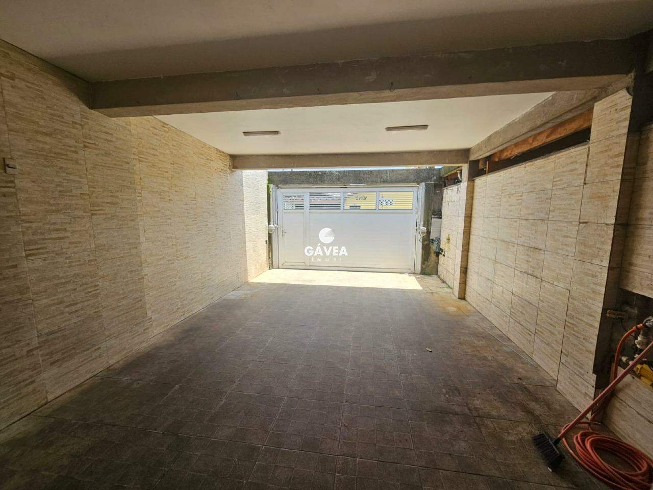 Casa à venda no Ocian: Garagem para 3 carros