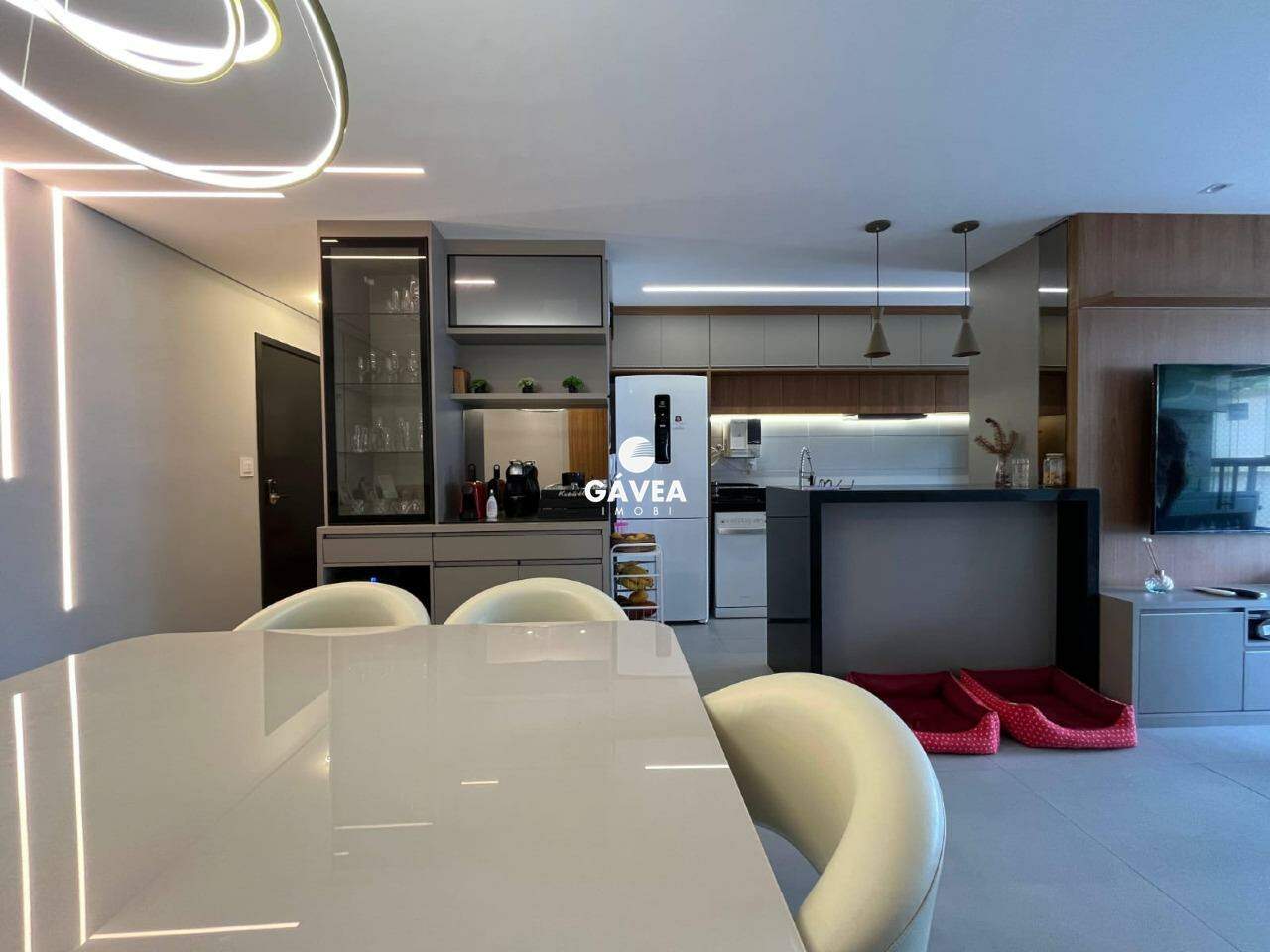 Apartamento à venda no Canto do Forte: 