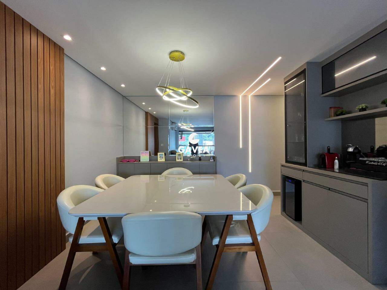 Apartamento à venda no Canto do Forte: 