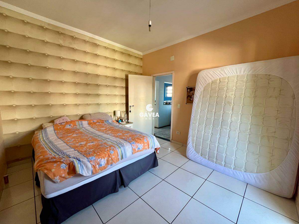 Casa à venda no Canto do Forte: 