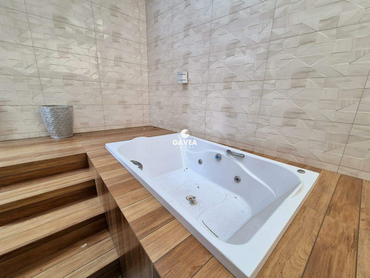 Sobrado à venda no Boqueirão: 