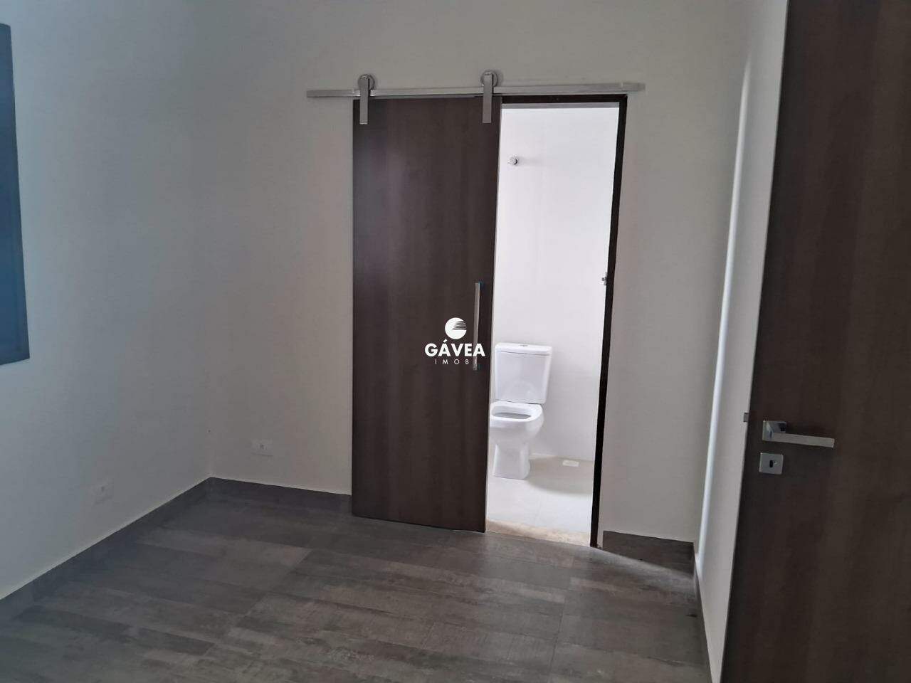 Sobrado à venda no Ponta da Praia: 