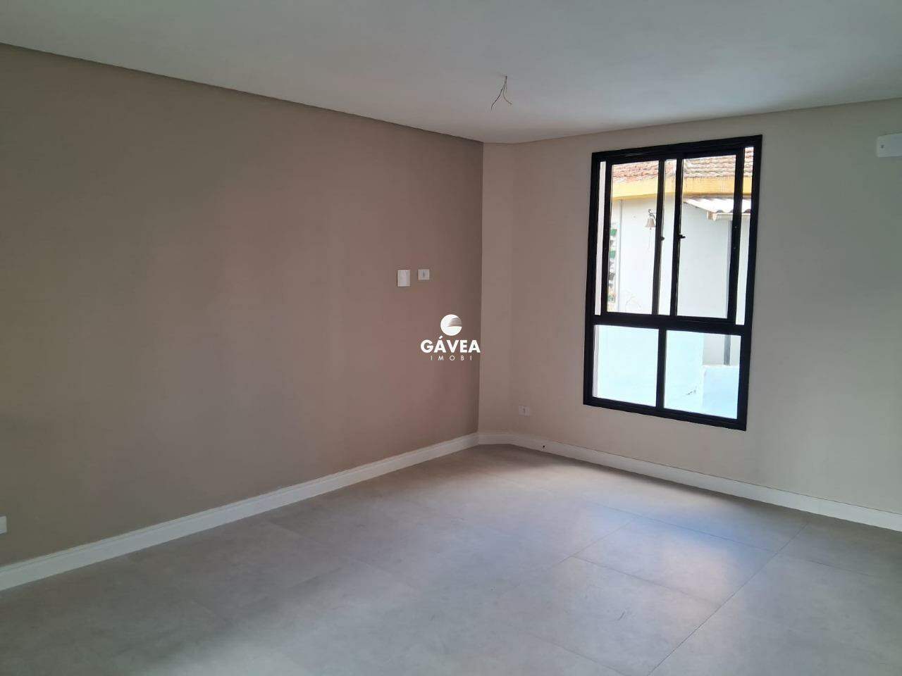 Sobrado à venda no Ponta da Praia: 