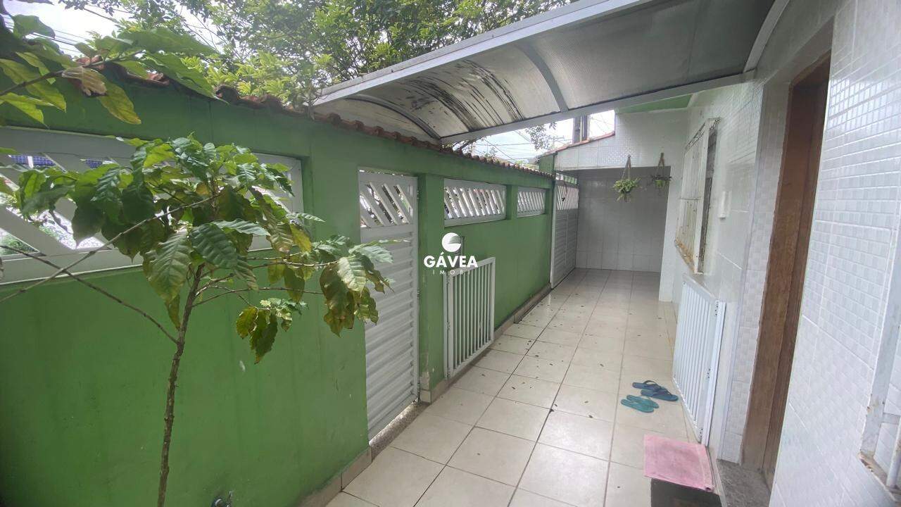 Casa à venda no Parque São Vicente: Quintal na Frente