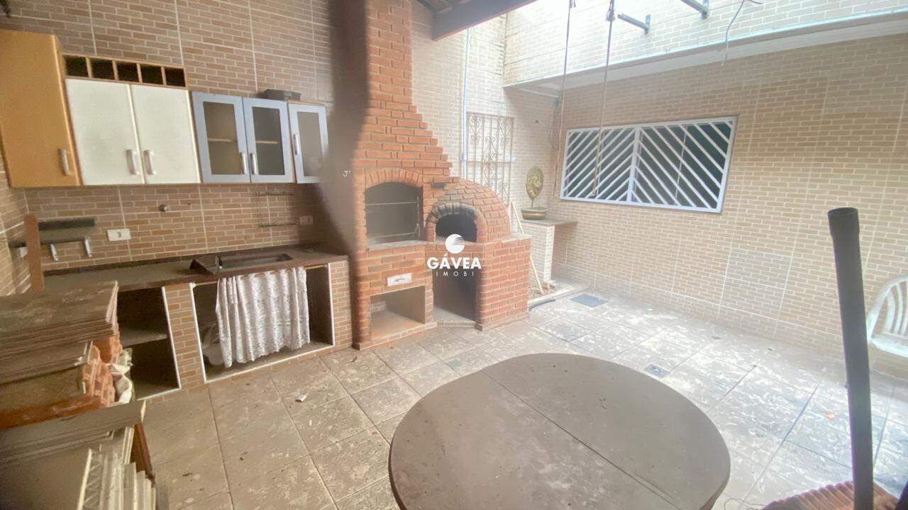 Casa à venda no Boqueirão: Área Gourmet com Churrasqueira