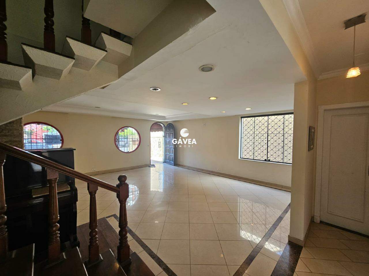 Sobrado à venda no Ponta da Praia: 