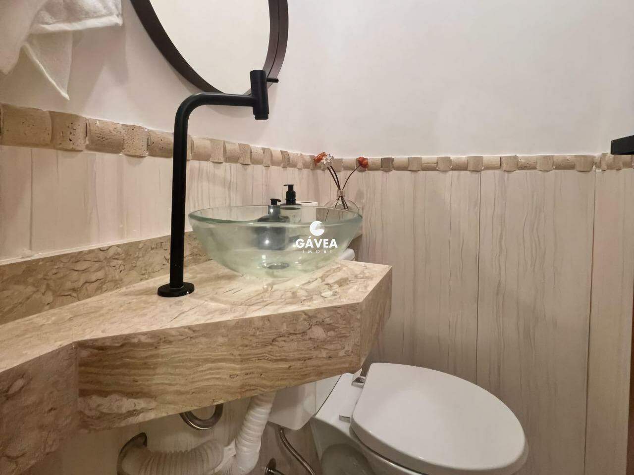 Sobrado à venda no Maracanã: LAVABO