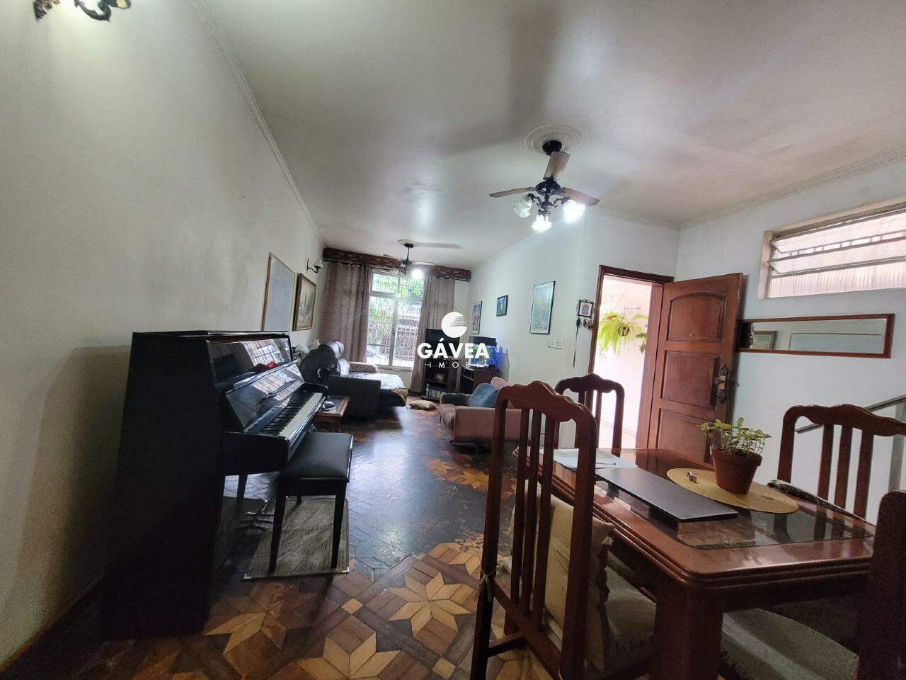 Sobrado à venda no Vila Valença: 