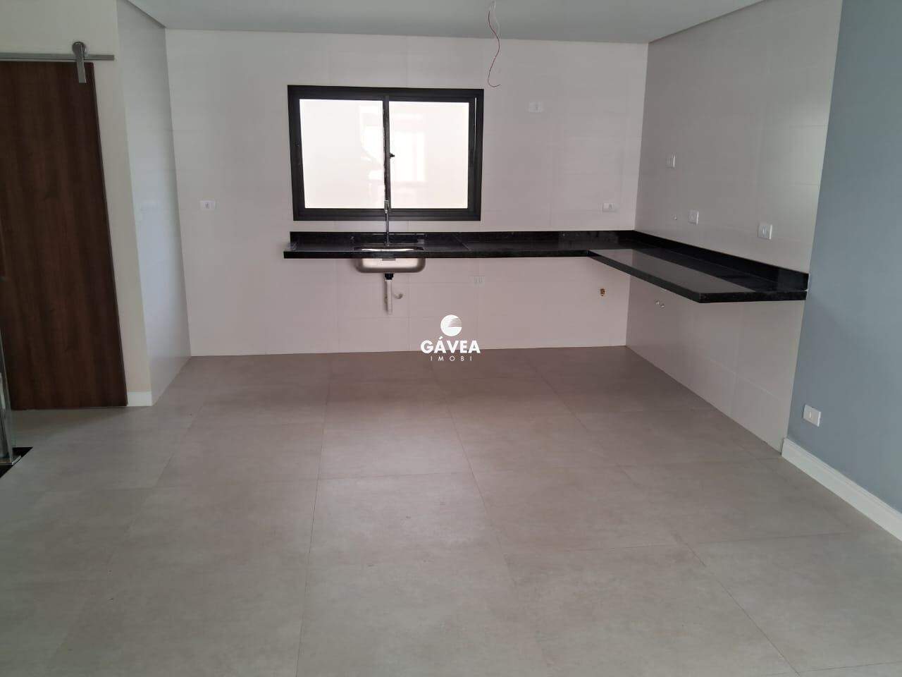 Sobrado à venda no Ponta da Praia: 