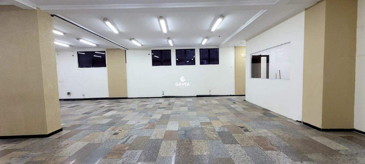 Loja para aluguel no Embaré: 