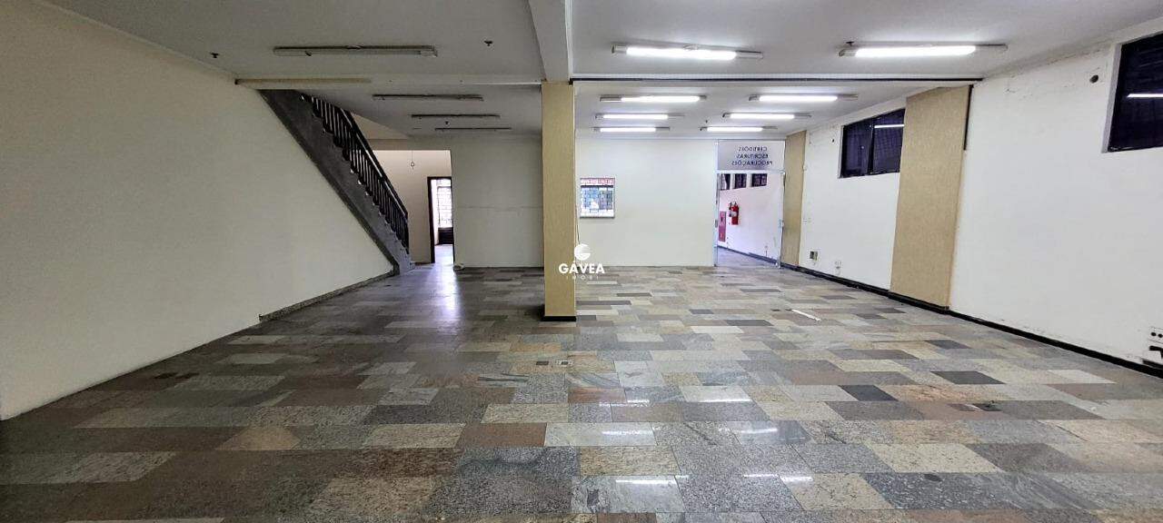 Loja para aluguel no Embaré: 