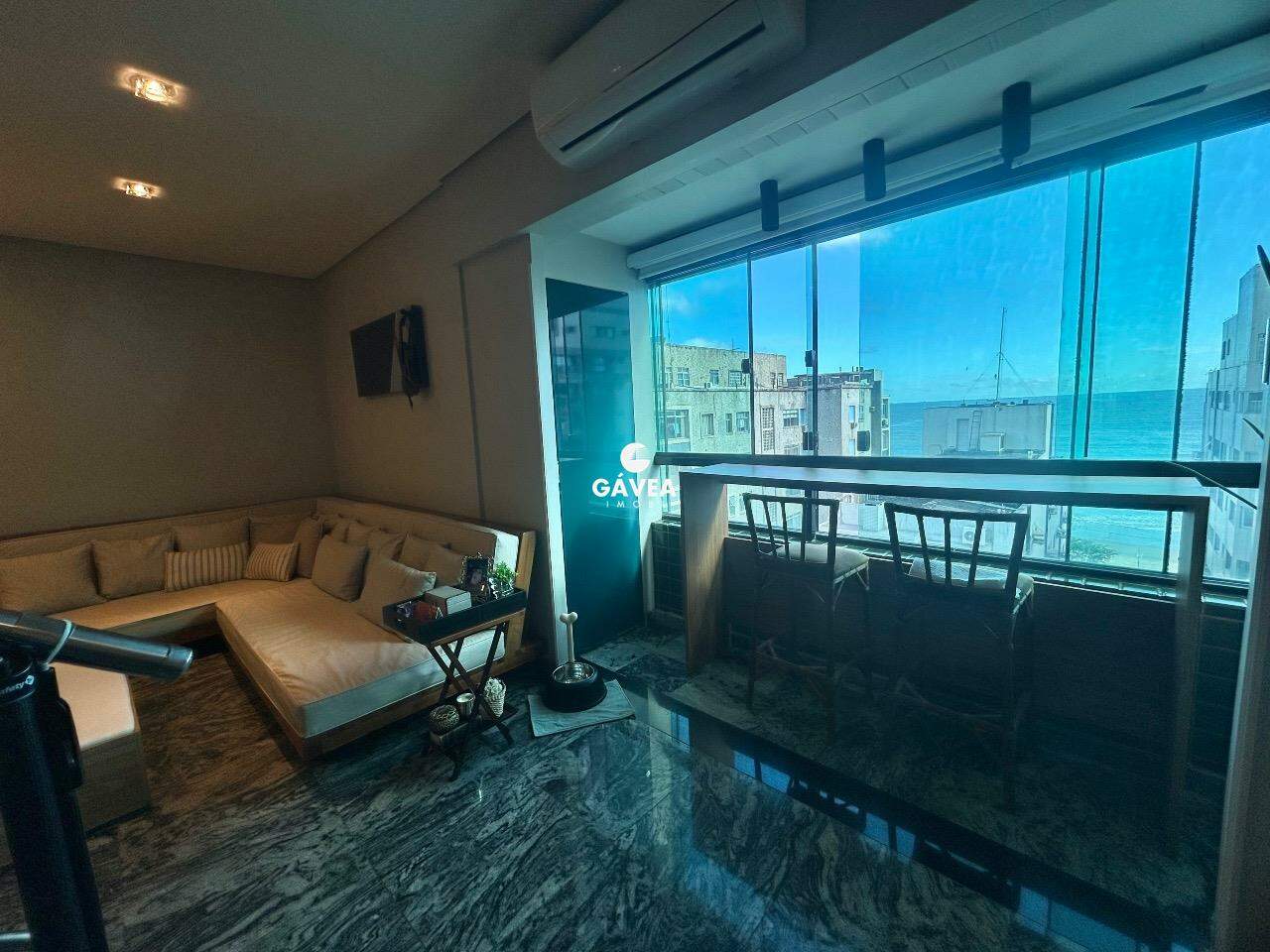 Cobertura à venda no Aparecida: 