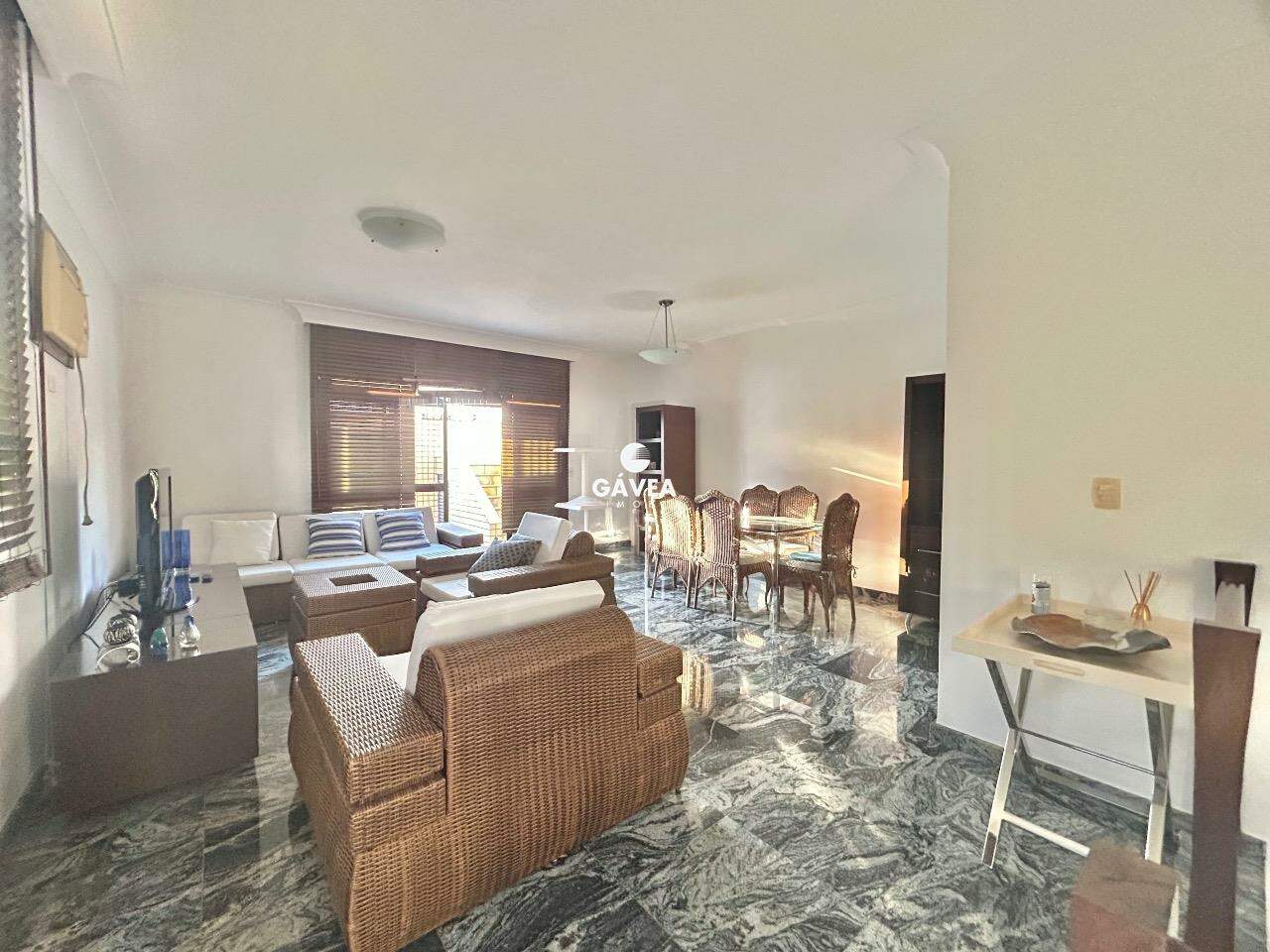 Cobertura à venda no Aparecida: sala para 3 ambientes