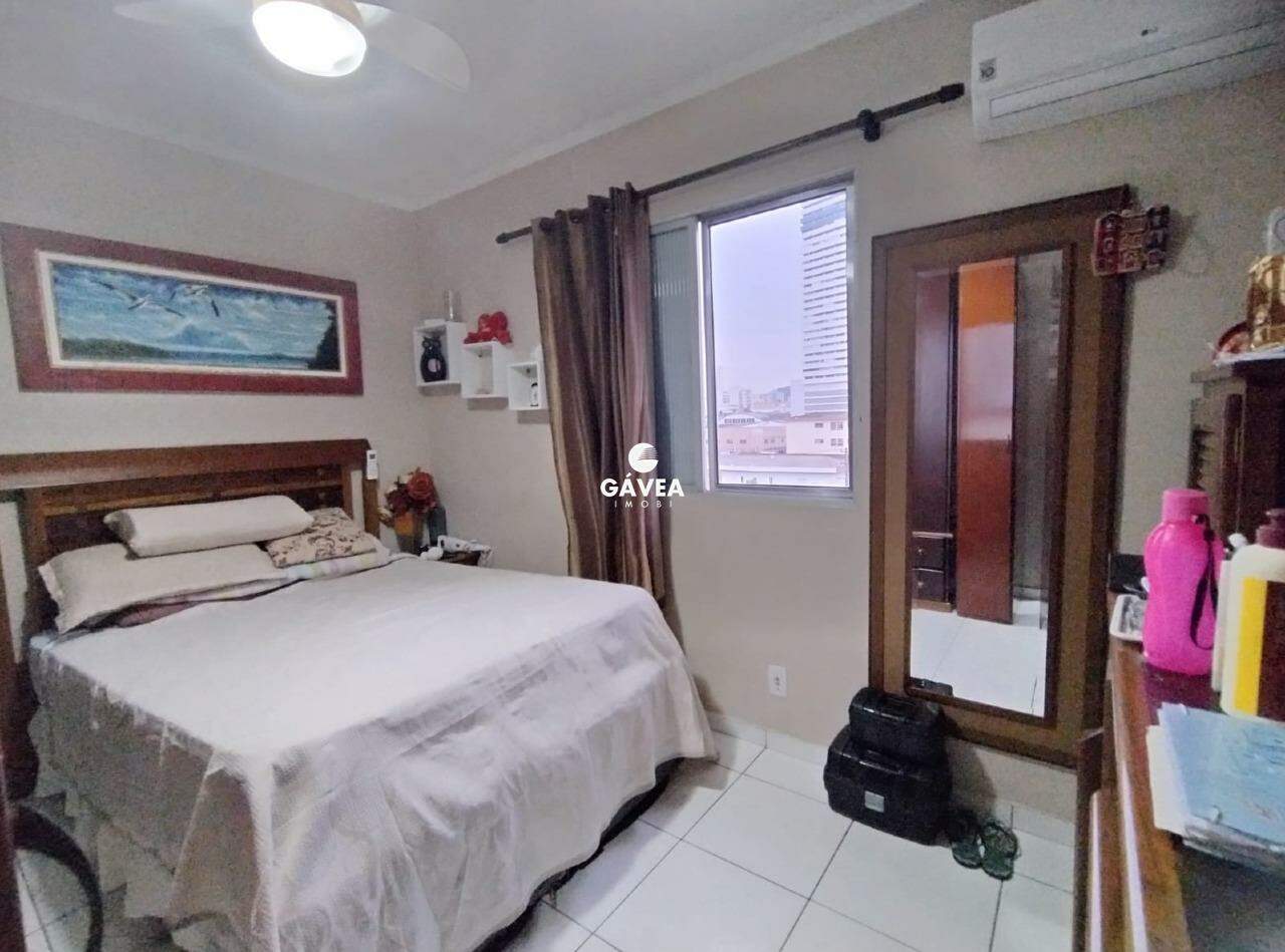 Apartamento à venda no Catiapoa: 