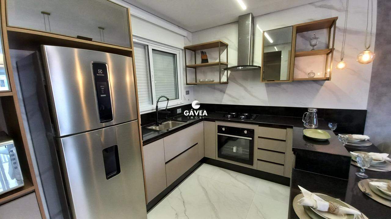 Sobrado à venda no Guilhermina: 