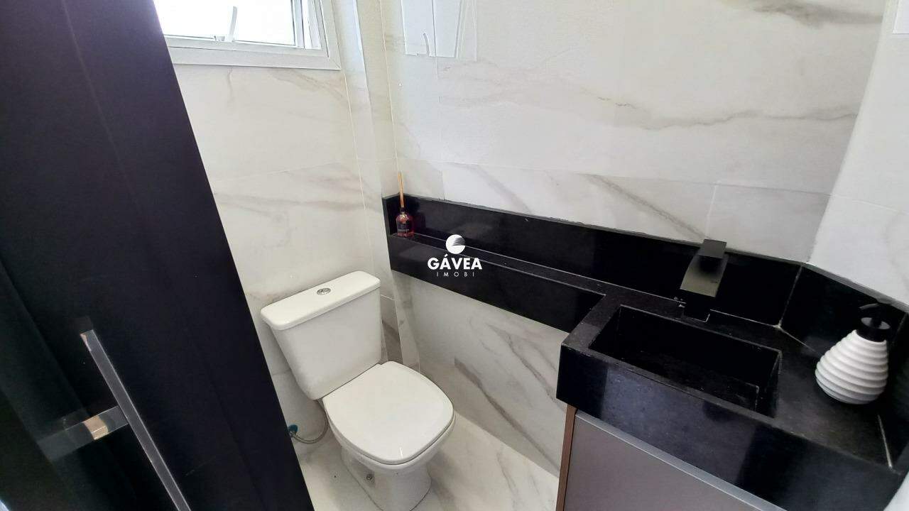 Sobrado à venda no Guilhermina: 