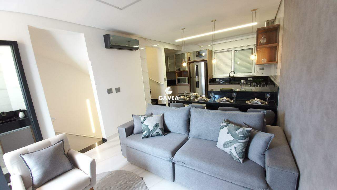 Sobrado à venda no Guilhermina: 