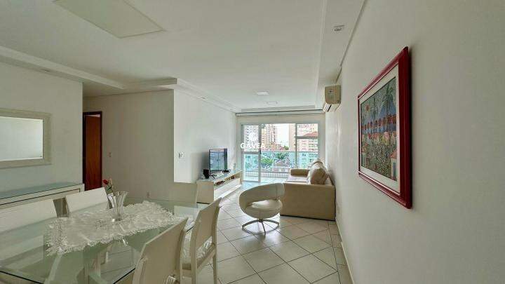 Apartamento à venda no Embaré: 