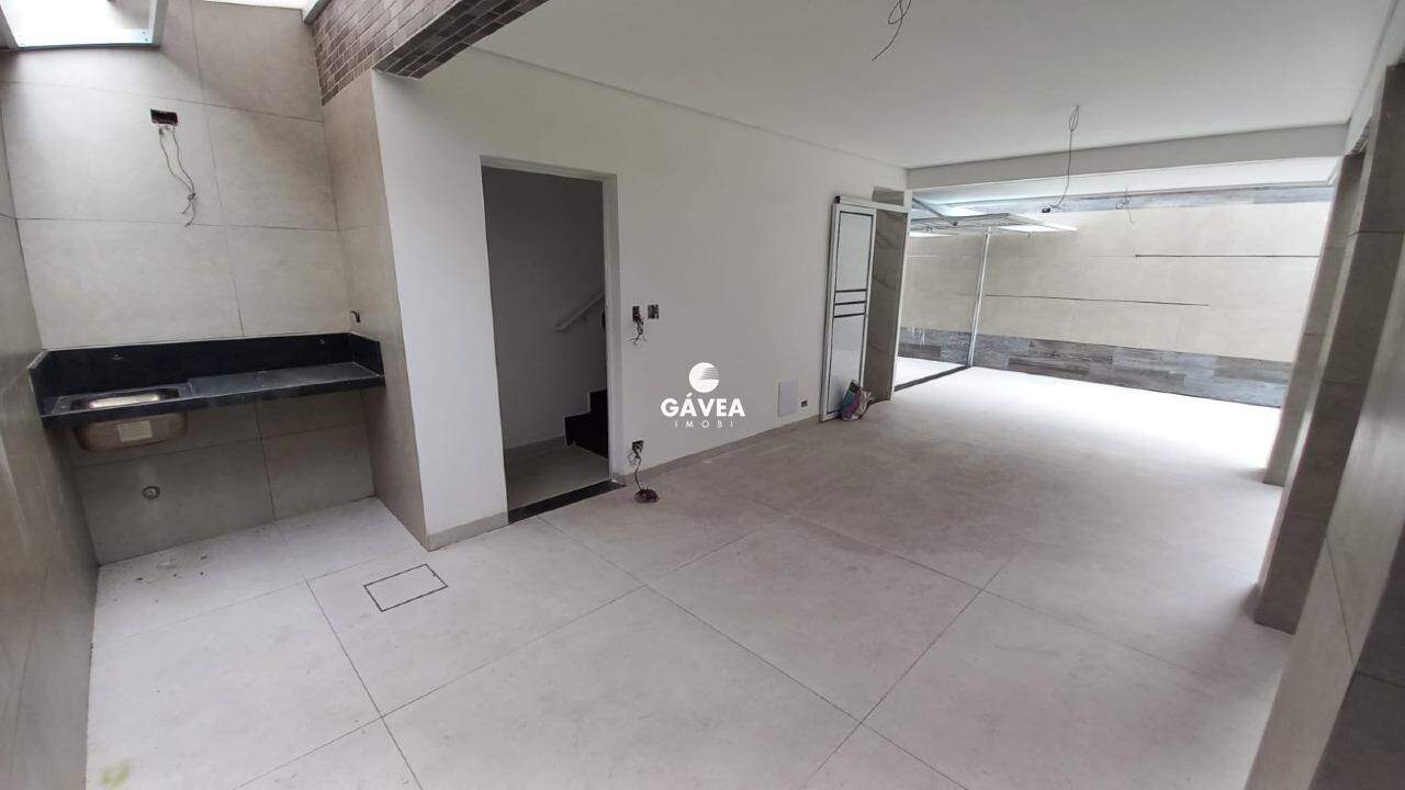 Casa à venda no Guilhermina: 